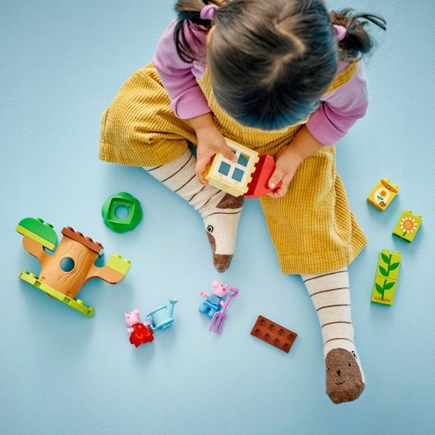 Lego Duplo 10431 Świnka Peppa Ogród i Domek na Drzewie 2+