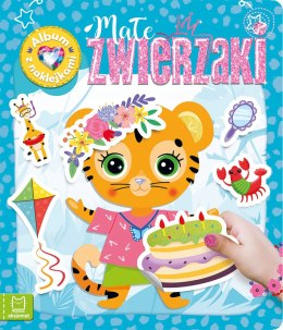 Małe zwierzaki Album z naklejkami Naklejki Aksjomat