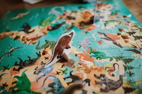 Puzzle edukacyjne z figurkami 3D Dinozaury 200 el.