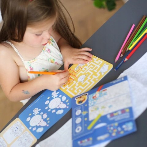 Dłuuugie kolorowanki Kosmos 4+ Czuczu Malowanka