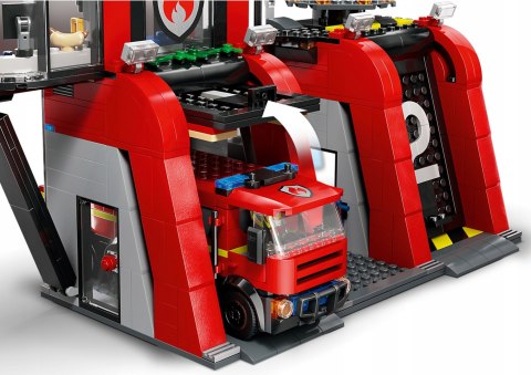 Lego City 60414 Remiza strażacka z wozem