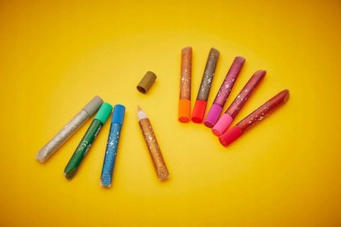 Janod Klej z brokatem w tubkach 9 kolorów 3+ J07418