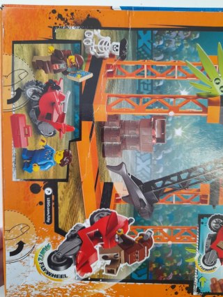 OUTLET Lego 60342 City Wyzwanie kaskaderskie: atak rekina