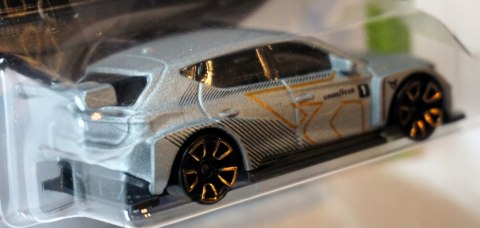 Hot Wheels HYX46 Cupra e-Racer Srebrny 2025