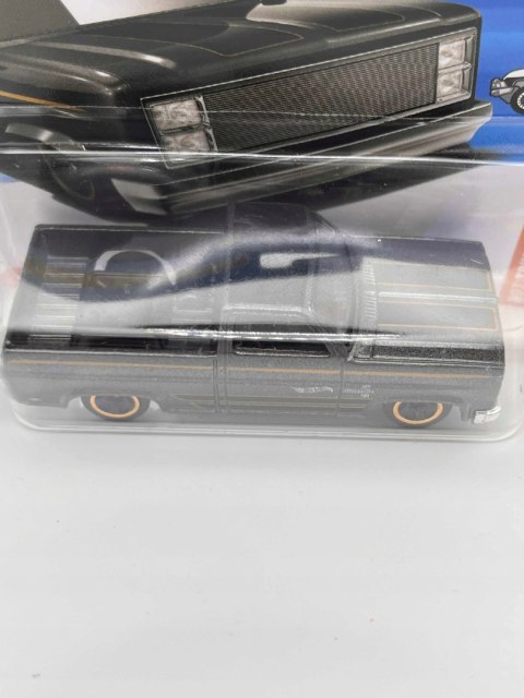 Samochodzik Hot Wheels JMT29 '83 Chevy Silverado