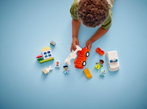 LEGO Duplo 10447 Karetka z kierowcą
