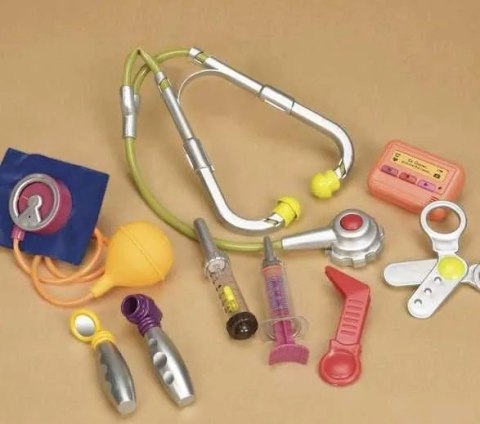 Walizeczka z zestawem akcesoriów lekarskich B.toys BX1110Z Zestaw Lekarski