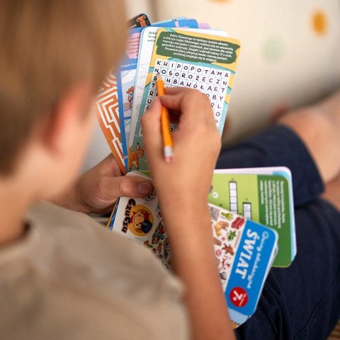 Gra planszowa CzuCzu Quizy Edukacyjne Świat 7+ Czu Czu